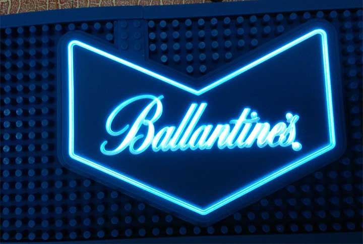 Ballantine's Branded Logo Rubber Spill Mat LED Illuminated Bar Runner PVC Rail Drip Mat Glow In Dark Pub Led Bar Mats