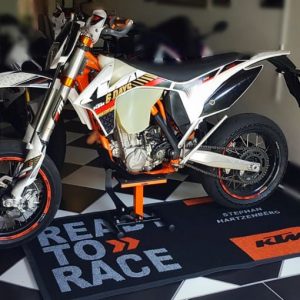 Motorcycle Accessories FFM Approved Fuel And Oil Resistant Custom Printed KTM Pit Mat Motorcycle Matt