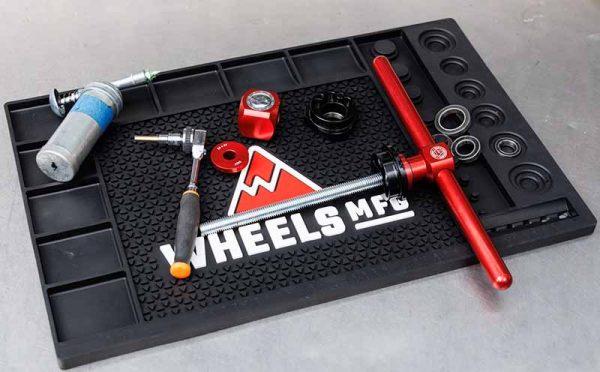 Wheels MFG Bicycles Components Branded Craftsman Tool Box Top Overhaul Mechanics Mat Bench Rubber Work Mat