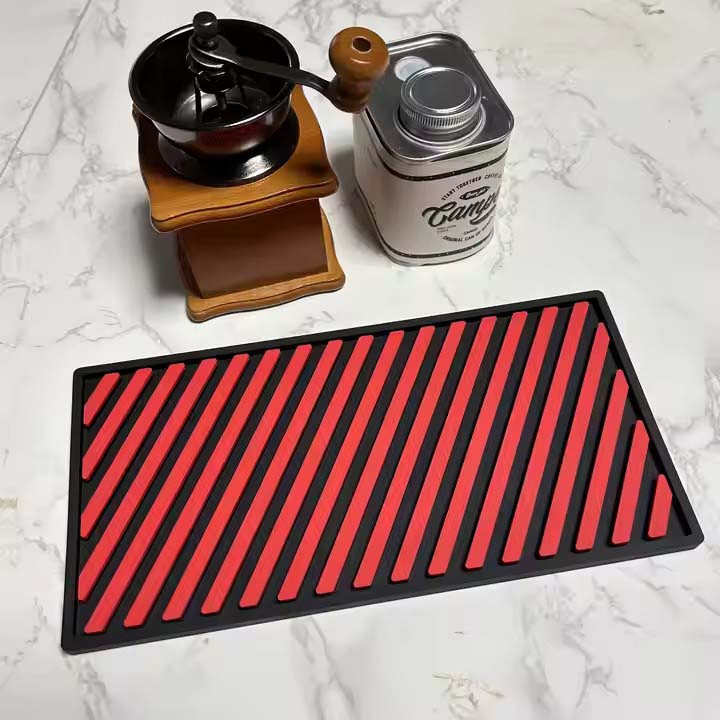 Custom Coffee Cocktail Service Spill Mats Pub Drink Mats Whiskey PVC Bar Runner Bartender Rubber Bar Table Mat