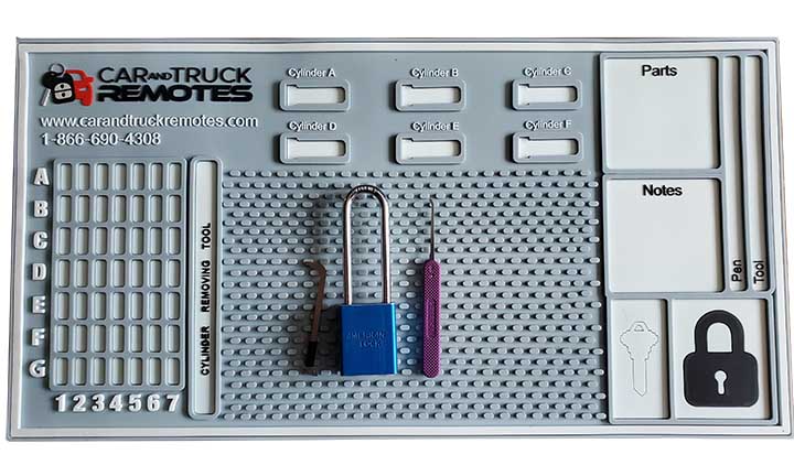 China Factory Non Skid Custom Logo Workbench Utility Mat Locksmiths Rubber Work Table Pad Ultimate Lock Pinning Mat